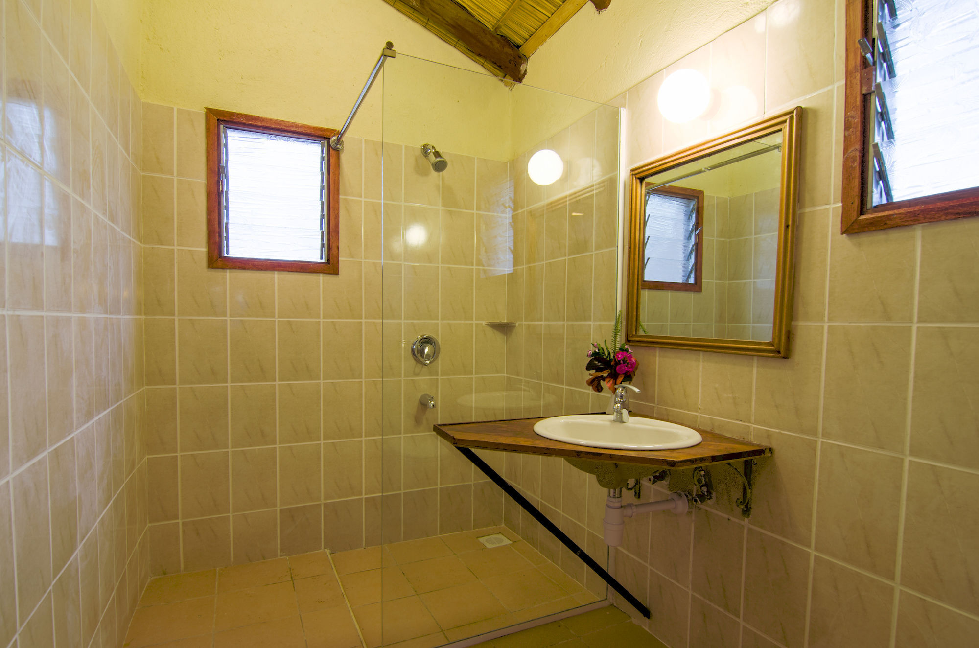Sentrim Mara Game Lodge Ololaimutiek Kültér fotó